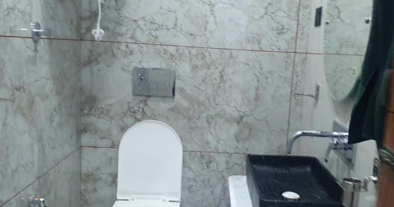 Hotel Resonance Exotic Srinagar  Luaran gambar
