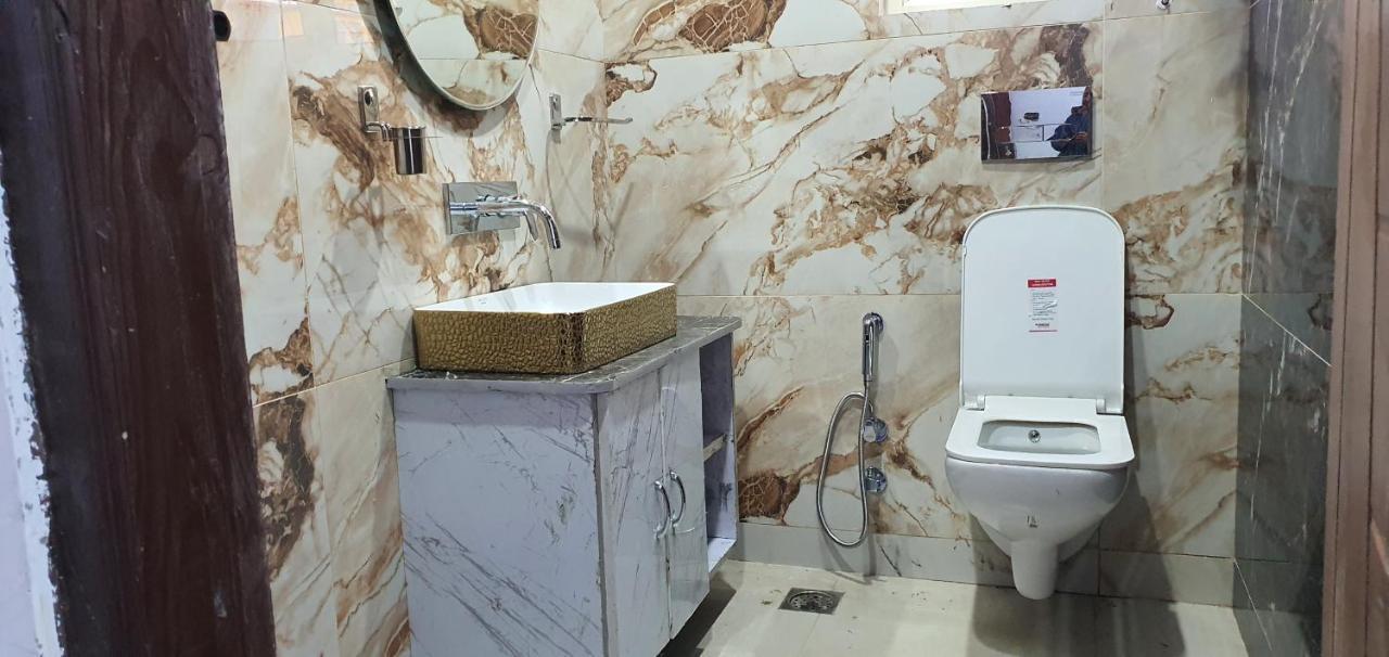 Hotel Resonance Exotic Srinagar  Luaran gambar