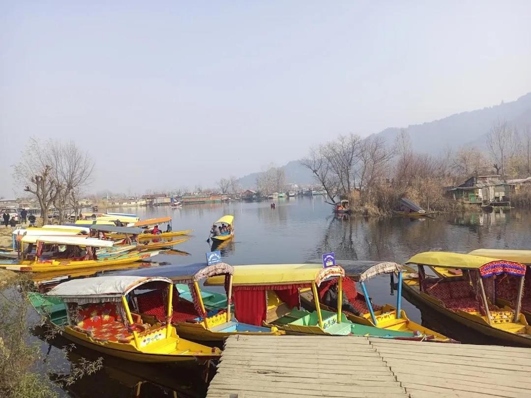 Hotel Resonance Exotic Srinagar  Luaran gambar